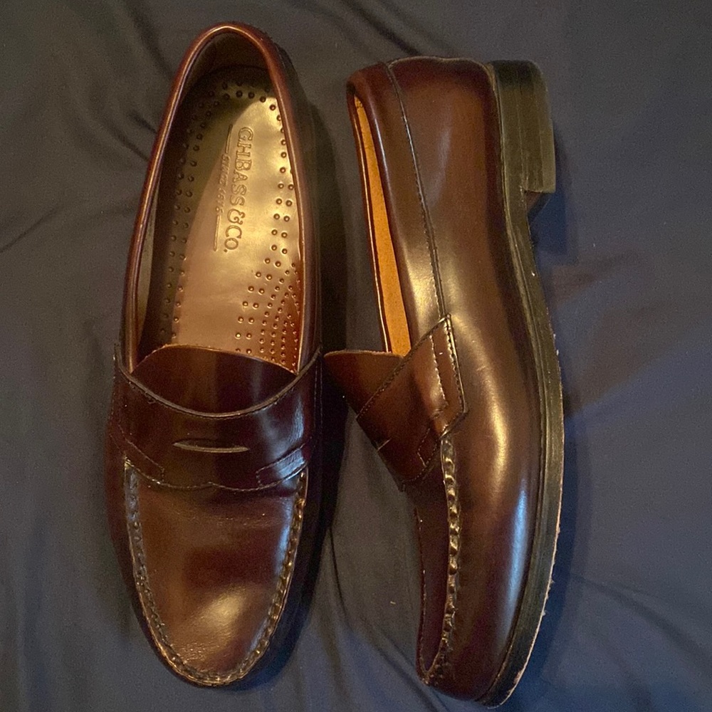G.H. Bass & Co. loafers burgundy